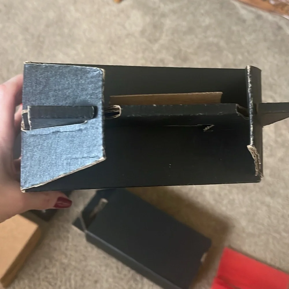 Wine carriers, cardboard & collapsible… contains five boxes, 5 protectors